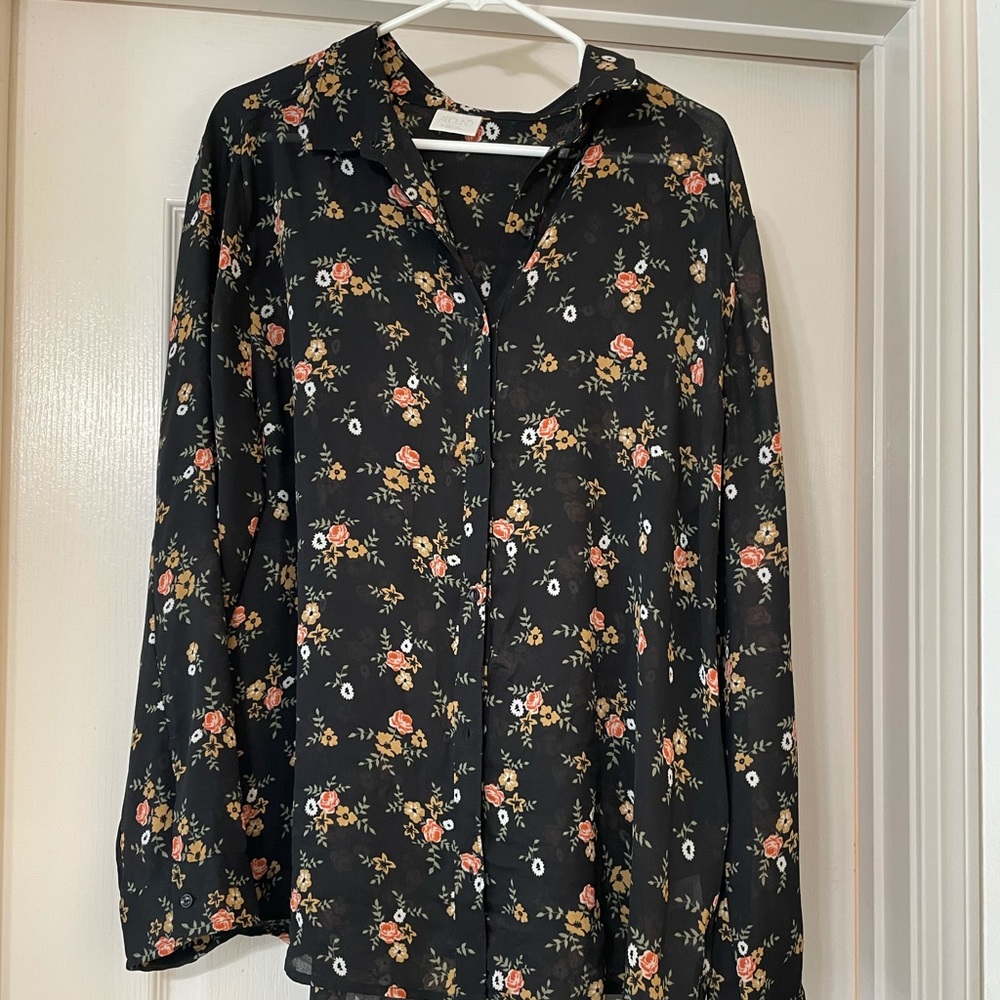 Abound Floral Button Up